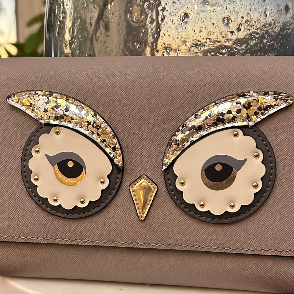 kate spade taupe owl crossbody with gold and cream accents - Picture 2 of 14